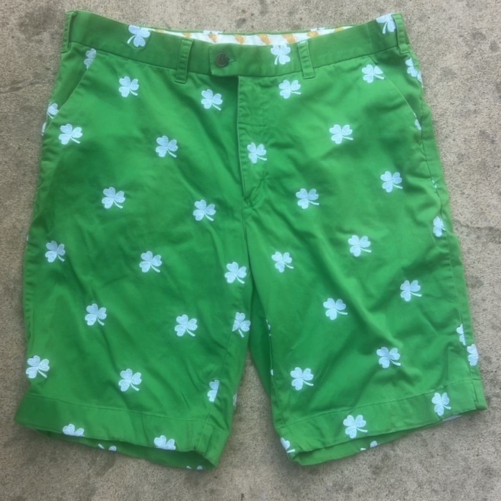LoudMouth Men's Green w White Clover Shamrock Golf Shorts Size 38